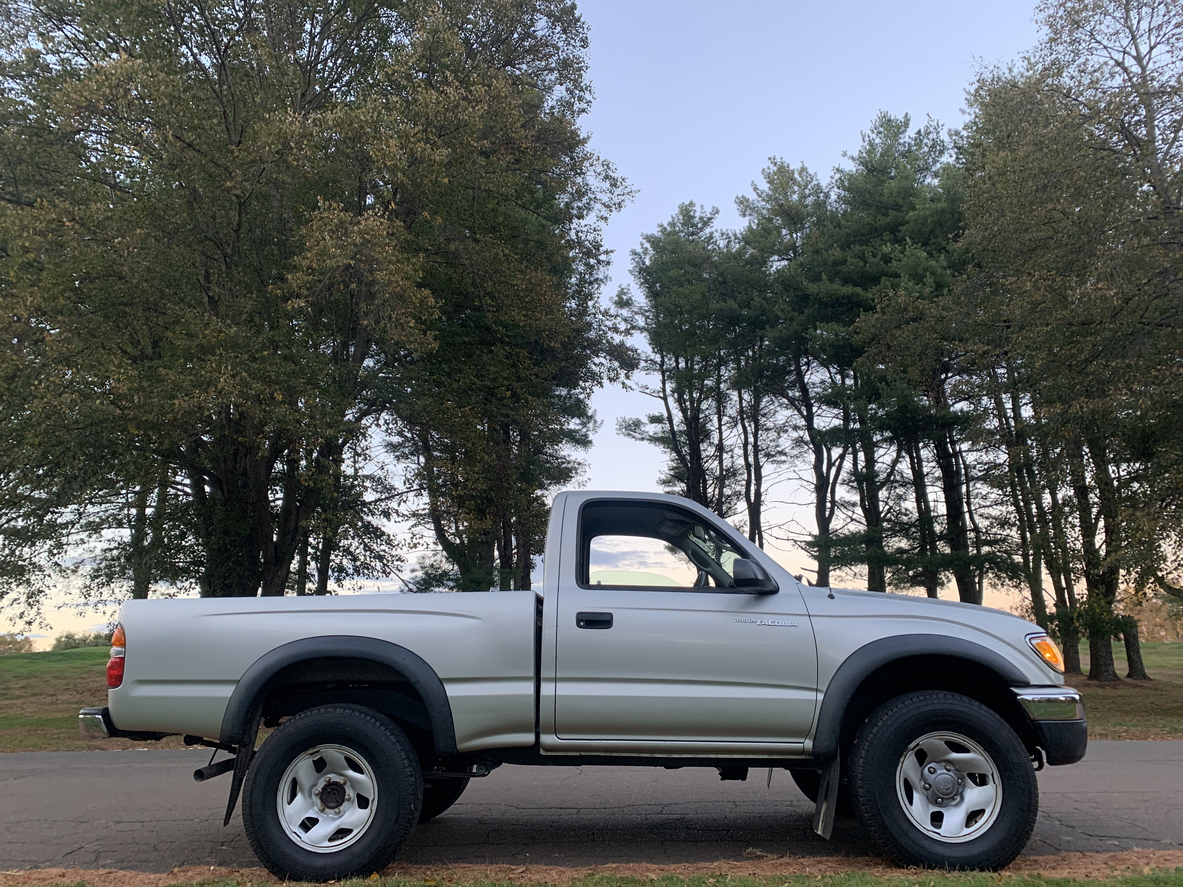 2004 Toyota Tacoma SR5 4x4 Pickup — photo 116
